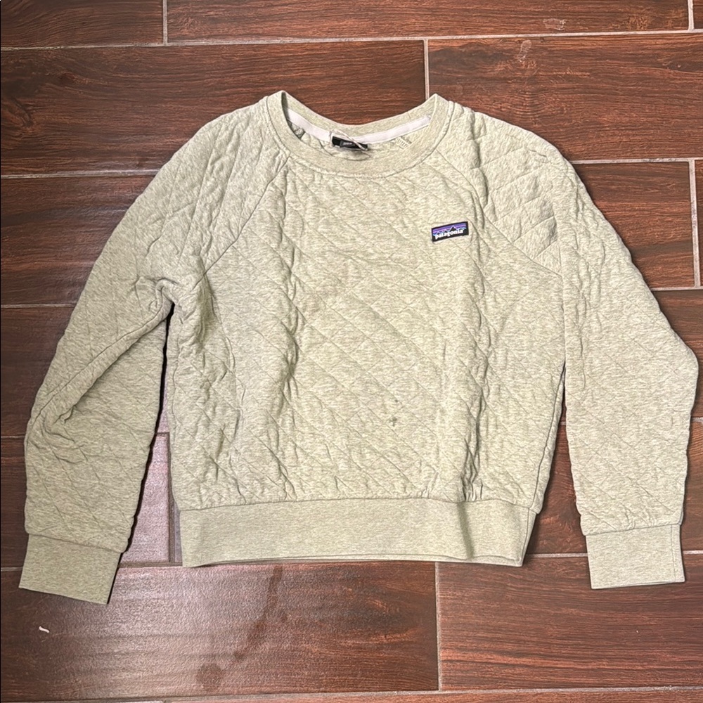 Patagonia Women's small Green heather Quilted Sweater